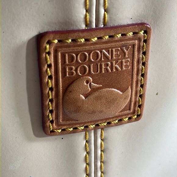 Dooney & Bourke Beige/Navy shoulder bag - Picture 15 of 16